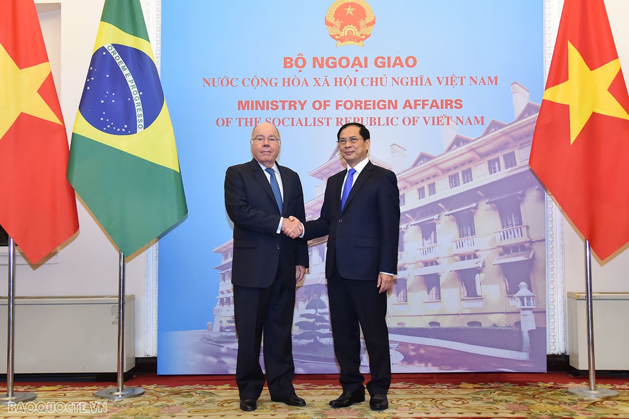 Đây cũng là dịp để Việt Nam và Brazil củng cố, tăng cường hơn nữa quan hệ Đối tác toàn diện giữa hai nước, thúc đẩy hợp tác trong các lĩnh vực kinh tế - thương mại, đầu tư, nông nghiệp, khoa học - công nghệ, giáo dục - đào tạo, văn hóa - thể thao, du lịch, giao lưu nhân dân..., đồng thời thắt chặt quan hệ giữa hai Bộ Ngoại giao cũng như trao đổi về các vấn đề quốc tế và khu vực hai bên cùng quan tâm. Đây cũng là dịp để Việt Nam và Brazil củng cố, tăng cường hơn nữa quan hệ Đối tác toàn diện giữa hai nước, thúc đẩy hợp tác trong các lĩnh vực kinh tế - thương mại, đầu tư, nông nghiệp, khoa học - công nghệ, giáo dục - đào tạo, văn hóa - thể thao, du lịch, giao lưu nhân dân..., đồng thời thắt chặt quan hệ giữa hai Bộ Ngoại giao cũng như trao đổi về các vấn đề quốc tế và khu vực hai bên cùng quan tâm.