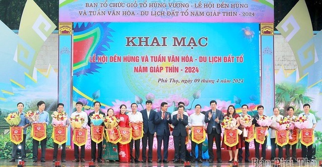 Phú Thọ chào đón du khách đến với Lễ hội Đền Hùng và Tuần Văn hóa - Du lịch đất Tổ năm 2024 Phú Thọ chào đón du khách đến với Lễ hội Đền Hùng và Tuần Văn hóa - Du lịch đất Tổ năm 2024