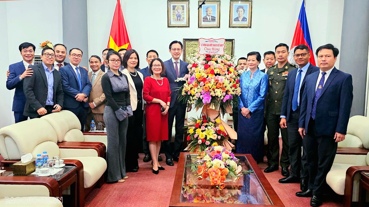 Lãnh đạo Bộ Ngoại giao chúc Tết cổ truyền Chol Chnam Thmay của Campuchia