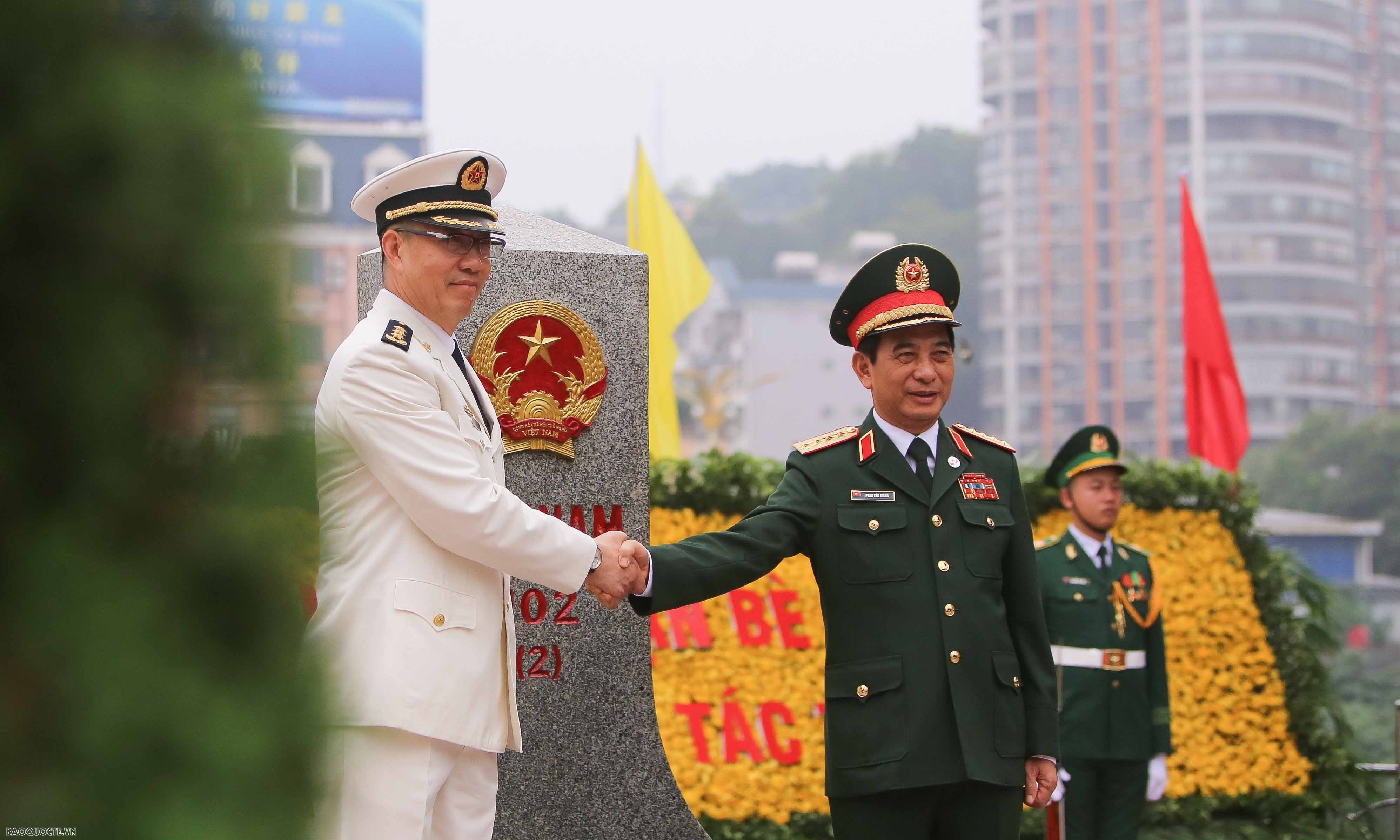 Giao lưu hữu nghị quốc phòng biên giới Việt Nam   Trung Quốc lần thứ 8 chính thức bắt đầu