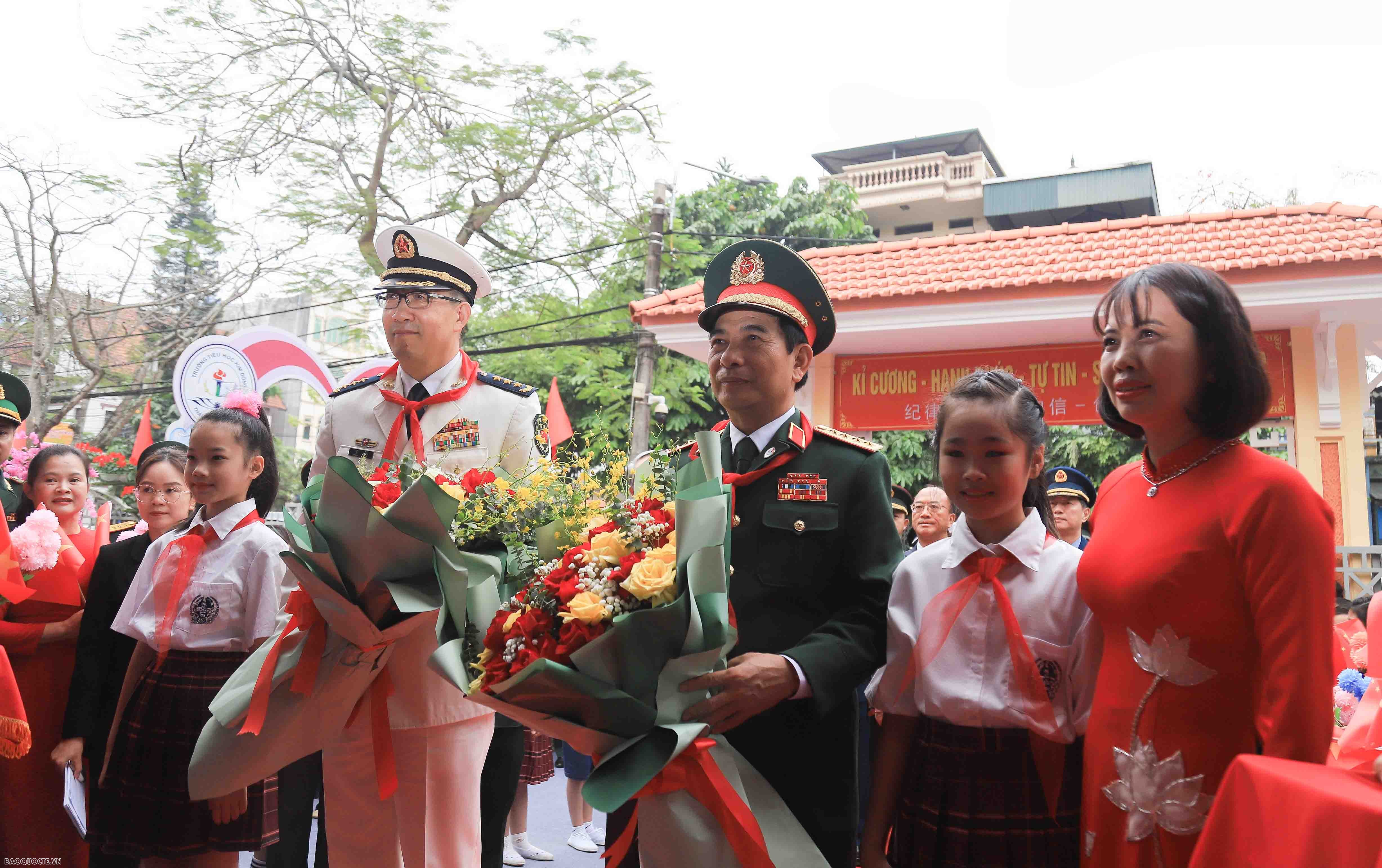 Giao lưu hữu nghị quốc phòng biên giới Việt Nam   Trung Quốc lần thứ 8 chính thức bắt đầu