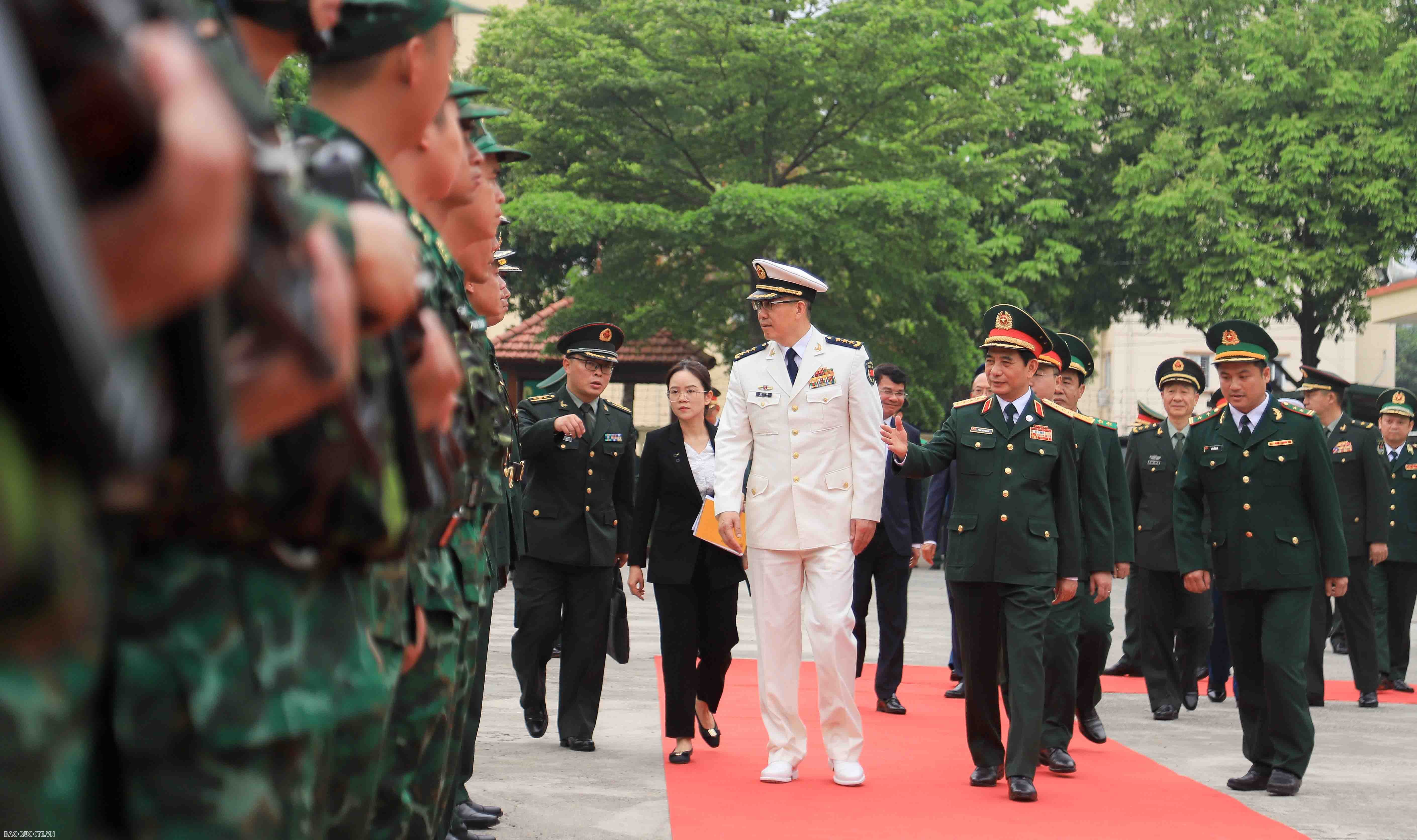Giao lưu hữu nghị quốc phòng biên giới Việt Nam   Trung Quốc lần thứ 8 chính thức bắt đầu