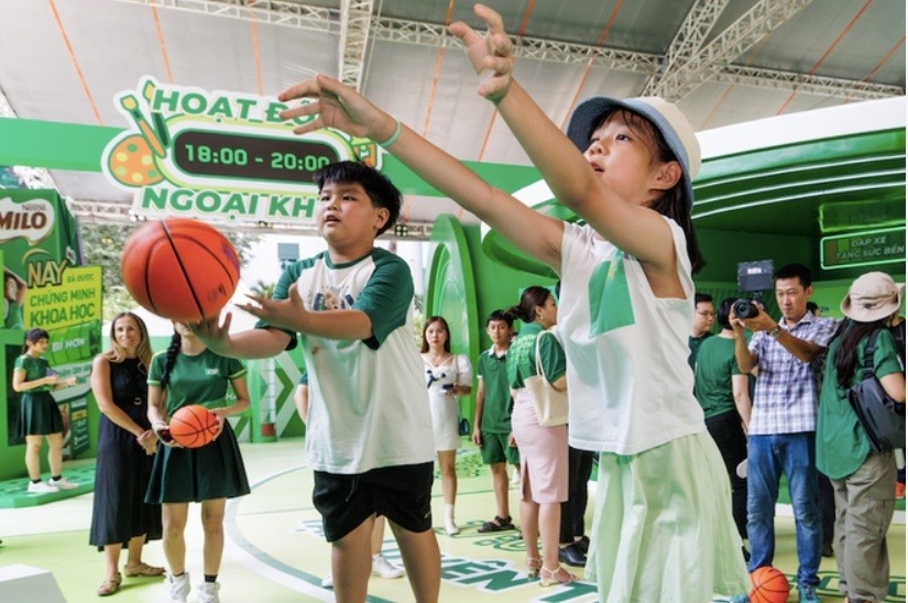 Trải nghiệm 'Trạm sạc sức bền 24h khổng lồ' tại Hà Nội