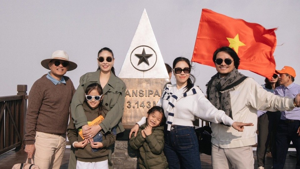 Tránh nắng nóng Sài Gòn, gia đình Hoa hậu Hà Kiều Anh, nhóm bạn thân du lịch Sa Pa