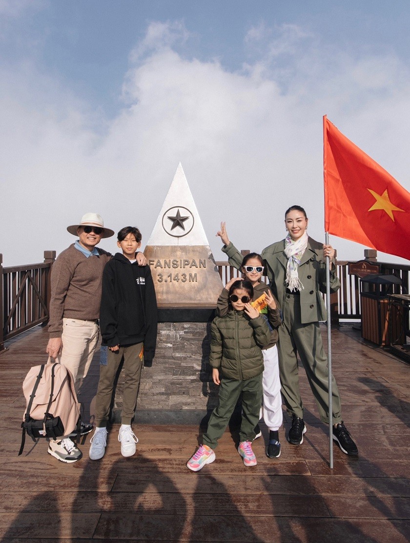 Tránh nắng nóng Sài Gòn, gia đình Hoa hậu Hà Kiều Anh, nhóm bạn thân du lịch Sa Pa