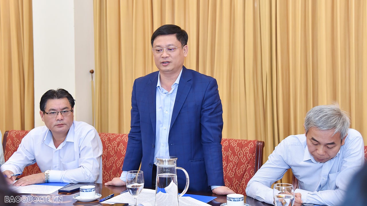 Ngày 11/4/2024, Thứ trưởng Ngoại giao Hà Kim Ngọc làm việc với Lãnh đạo tỉnh Thừa Thiên Huế. (Ảnh: Anh Sơn)