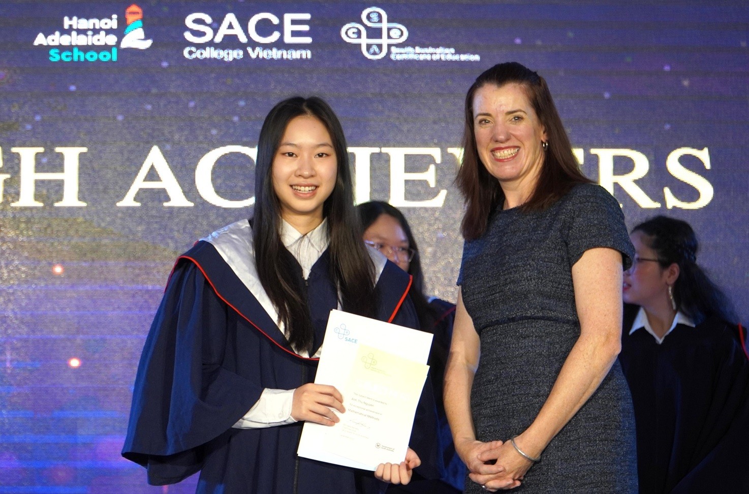 Học song bằng Trung học phổ thông Australia - Việt: Tại sao không?