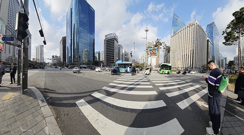 Thủ đô Seoul (Hàn Quốc) sôi động, không chỉ là điểm tham quan, còn là điểm mua sắm với du khách Việt Nam (Đ.M) Thủ đô Seoul (Hàn Quốc) sôi động, không chỉ là điểm tham quan, còn là điểm mua sắm với du khách Việt Nam (Đ.M)