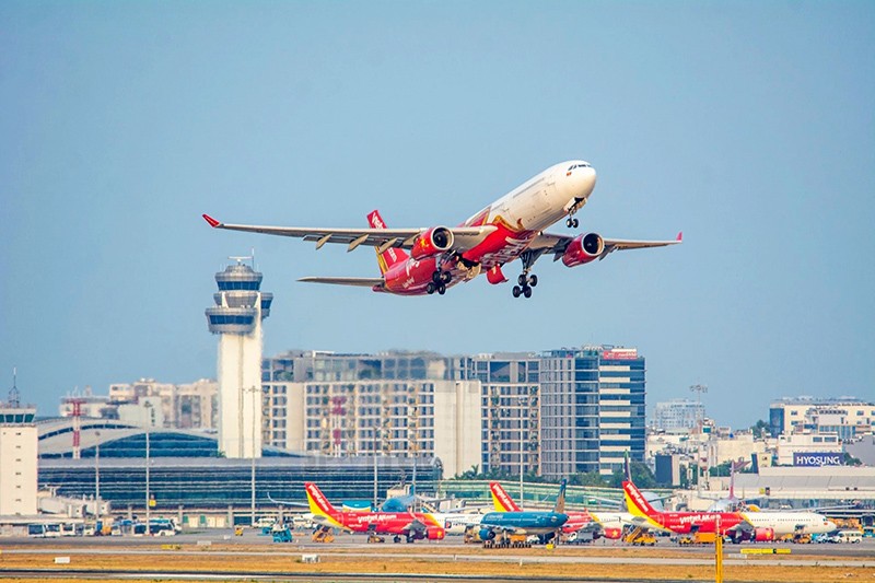 Trong số các hãng hàng không, Vietjet luôn là hãng bay có giá vẻ tốt, được nhiều hành khách đặt mua (ảnh: T.L) Trong số các hãng hàng không, Vietjet luôn là hãng bay có giá vẻ tốt, được nhiều hành khách đặt mua (ảnh: T.L)