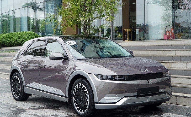 Ảnh chiếc xe Hyundai Ioniq 5 đầu tiên tại Việt Nam, được hé lộ vào giữa năm 2019.