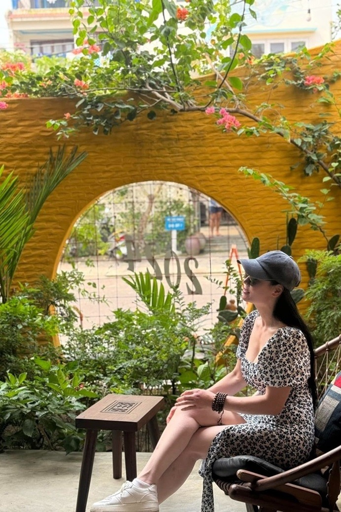 Hai diễn viên truyền hình Tú Oanh và Quách Thu Phương