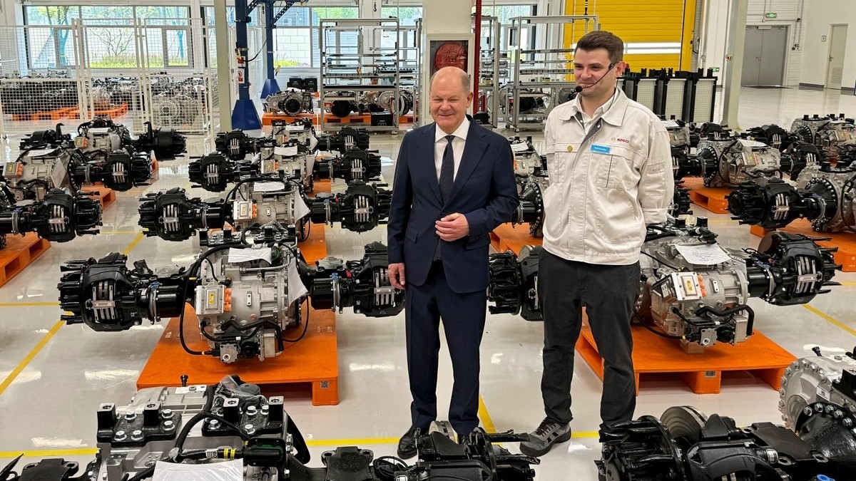 die m tin the gioi sang 164 anh trieu dai bien lam thoi iran fbi dieu tra hinh su vu sap cau phat hien hoa thach 3 loai chuot tui co dai