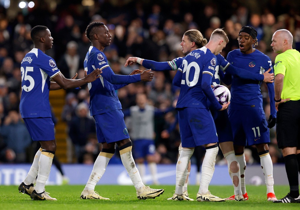 Ghi thêm 4 bàn thắng cho Chelsea, Cole Palmer vươn lên đầu Vua phá lưới Ngoại hạng Anh