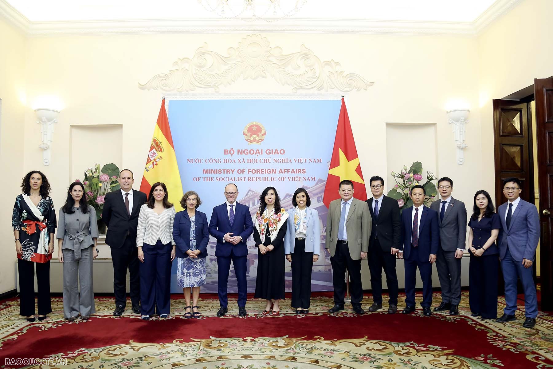 Thứ trưởng Ngoại giao Lê Thị Thu Hằng chủ trì cuộc họp tham vấn chính trị cấp Thứ trưởng Việt Nam Tây Ban Nha