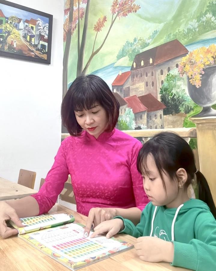 GS. Nguyễn Lân Dũng GS. Nguyễn Lân Dũng