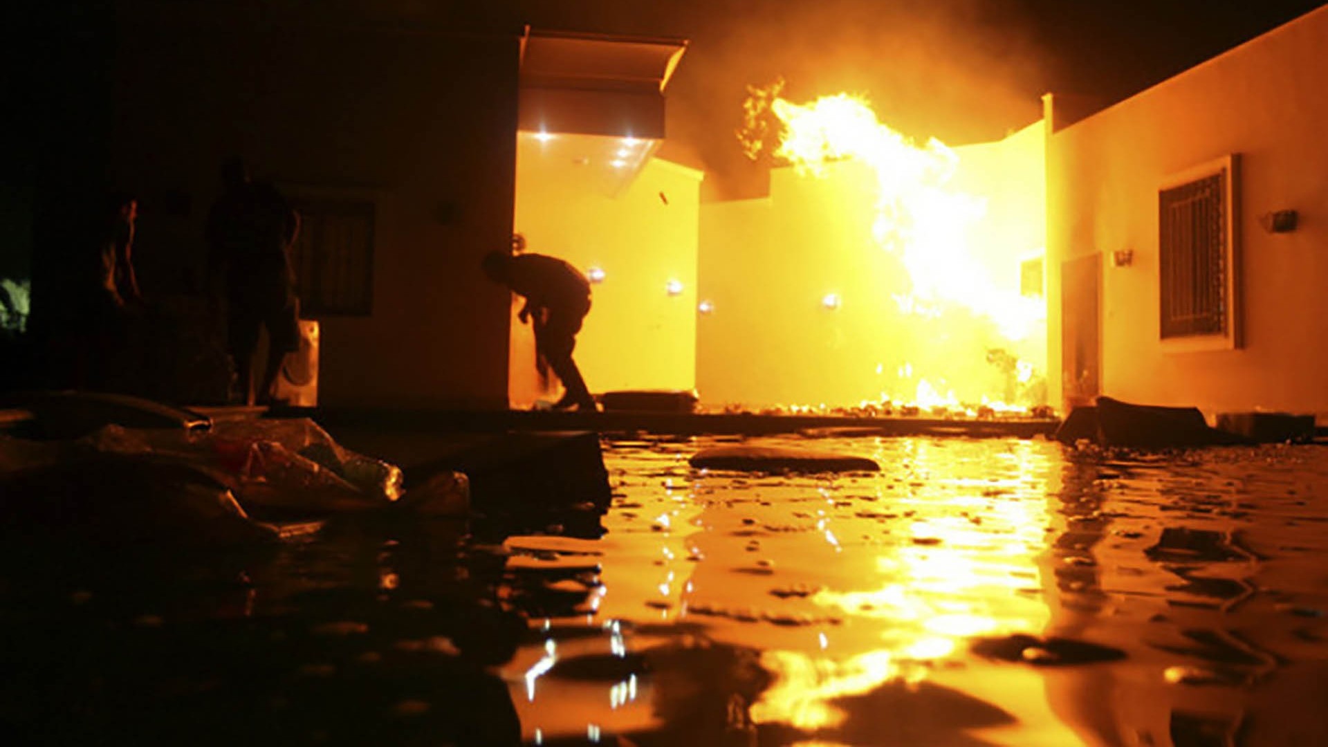 tan cong co quan ngoai giao khong phai chuyen hiem