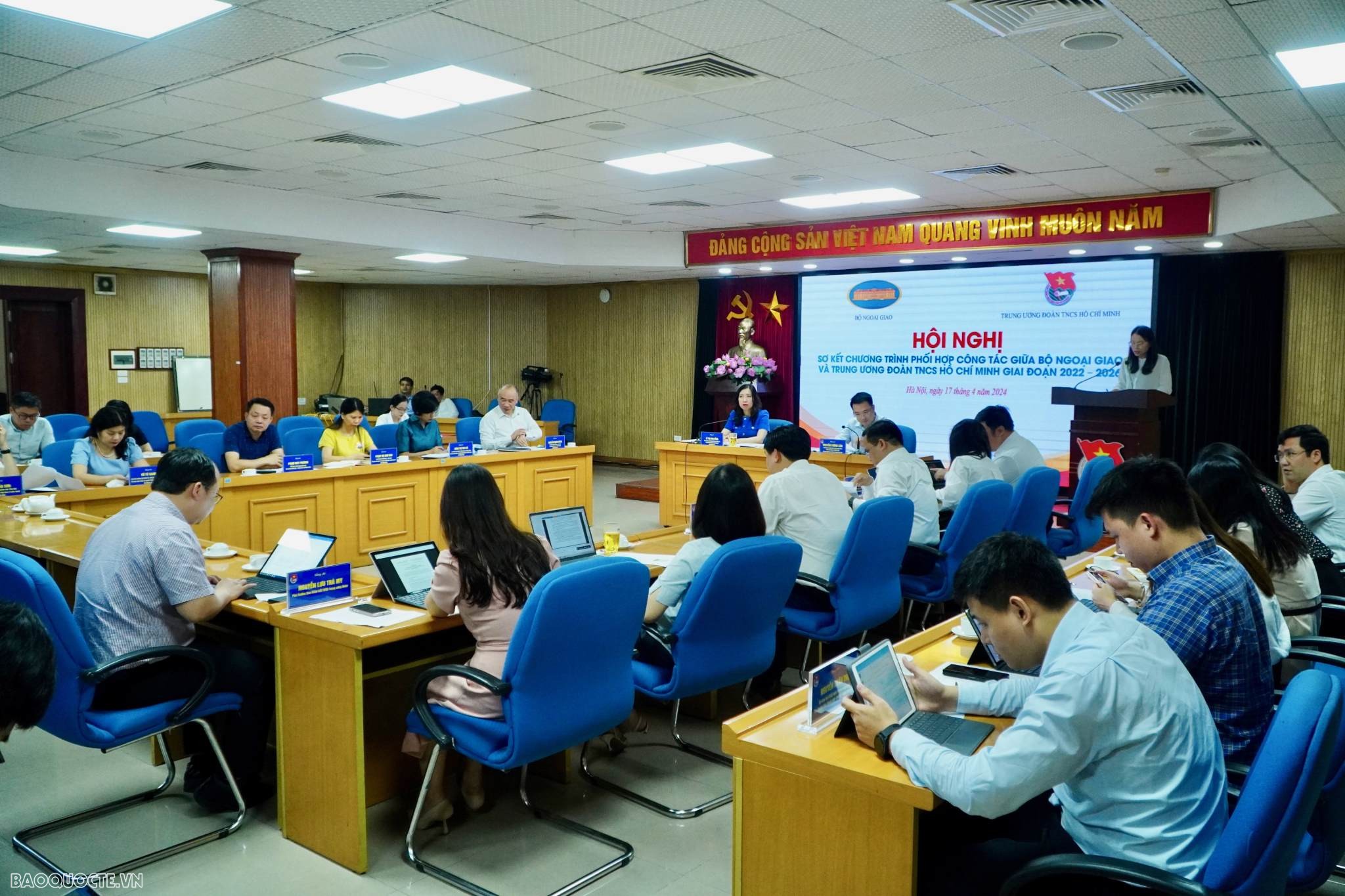 TIẾP TỤC TĂNG CƯỜNG PHỐI HỢP GIỮA BỘ NGOẠI GIAO VÀ TRUNG ƯƠNG ĐOÀN VỀ CÔNG TÁC THANH THIẾU NIÊN Ở NƯỚC NGOÀI