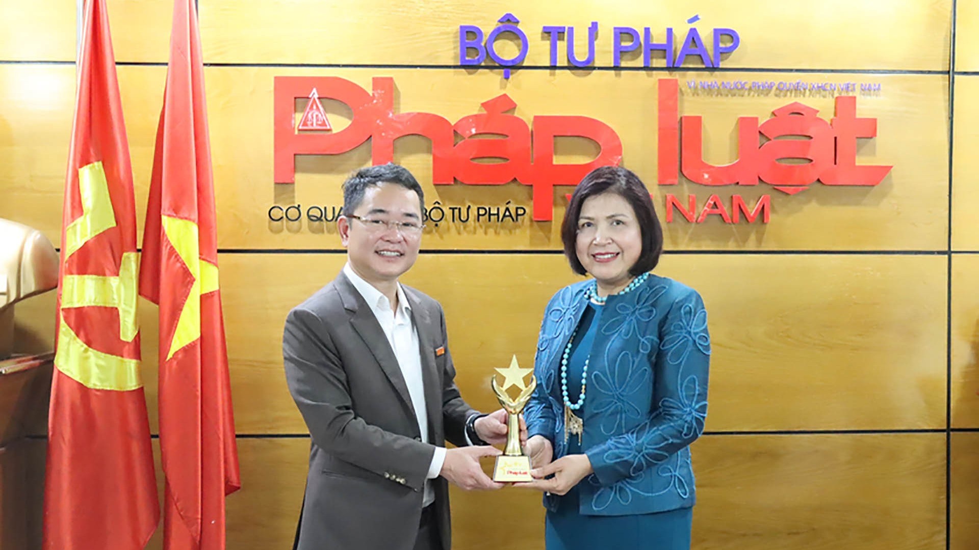 Đại sứ Lê Thị Tuyết Mai và món quà của những chiến binh thầm lặng