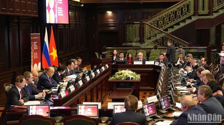 Diễn đàn Hiệu trưởng Đại học Việt Nam-Liên bang Nga lần thứ hai. (Ảnh: Xuân Hưng) Diễn đàn Hiệu trưởng Đại học Việt Nam-Liên bang Nga lần thứ hai. (Ảnh: Xuân Hưng)