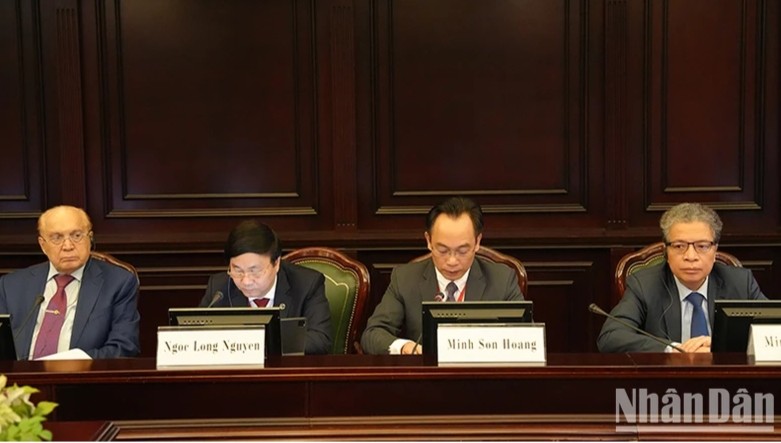 Thứ trưởng Giáo dục và Đào tạo Việt Nam Hoàng Minh Sơn phát biểu. (Ảnh: Xuân Hưng) Thứ trưởng Giáo dục và Đào tạo Việt Nam Hoàng Minh Sơn phát biểu. (Ảnh: Xuân Hưng)