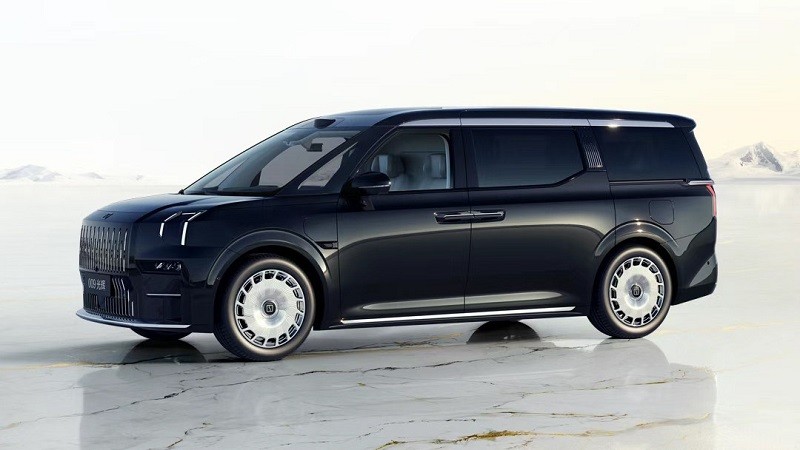 Cận cảnh xe điện Zeekr 009 Grand - 'Minivan Rolls-Royce' của Trung Quốc vừa ra mắt