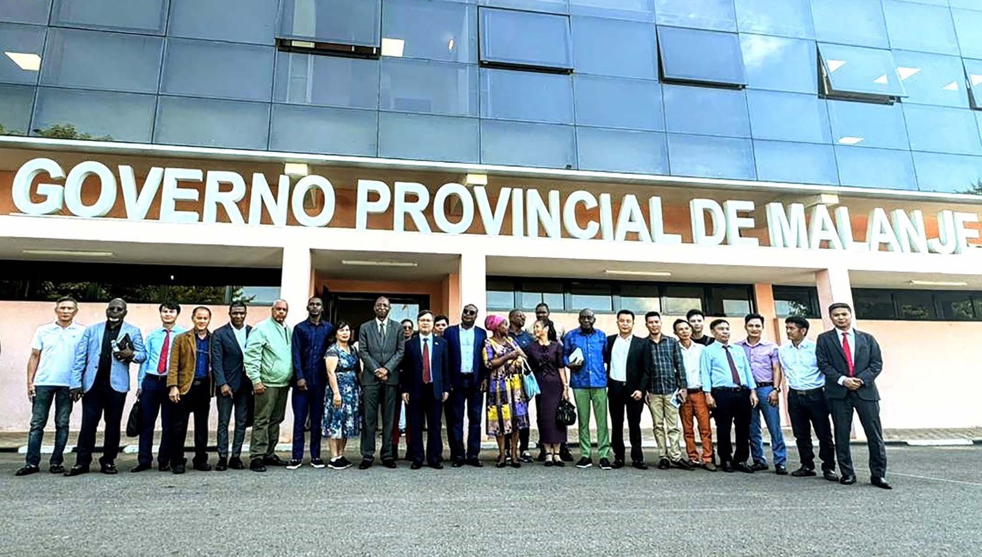 Thúc đẩy hợp tác đầu tư, bảo hộ công dân giữa tỉnh Malanje, Angola và Việt Nam Thúc đẩy hợp tác đầu tư, bảo hộ công dân giữa tỉnh Malanje, Angola và Việt Nam