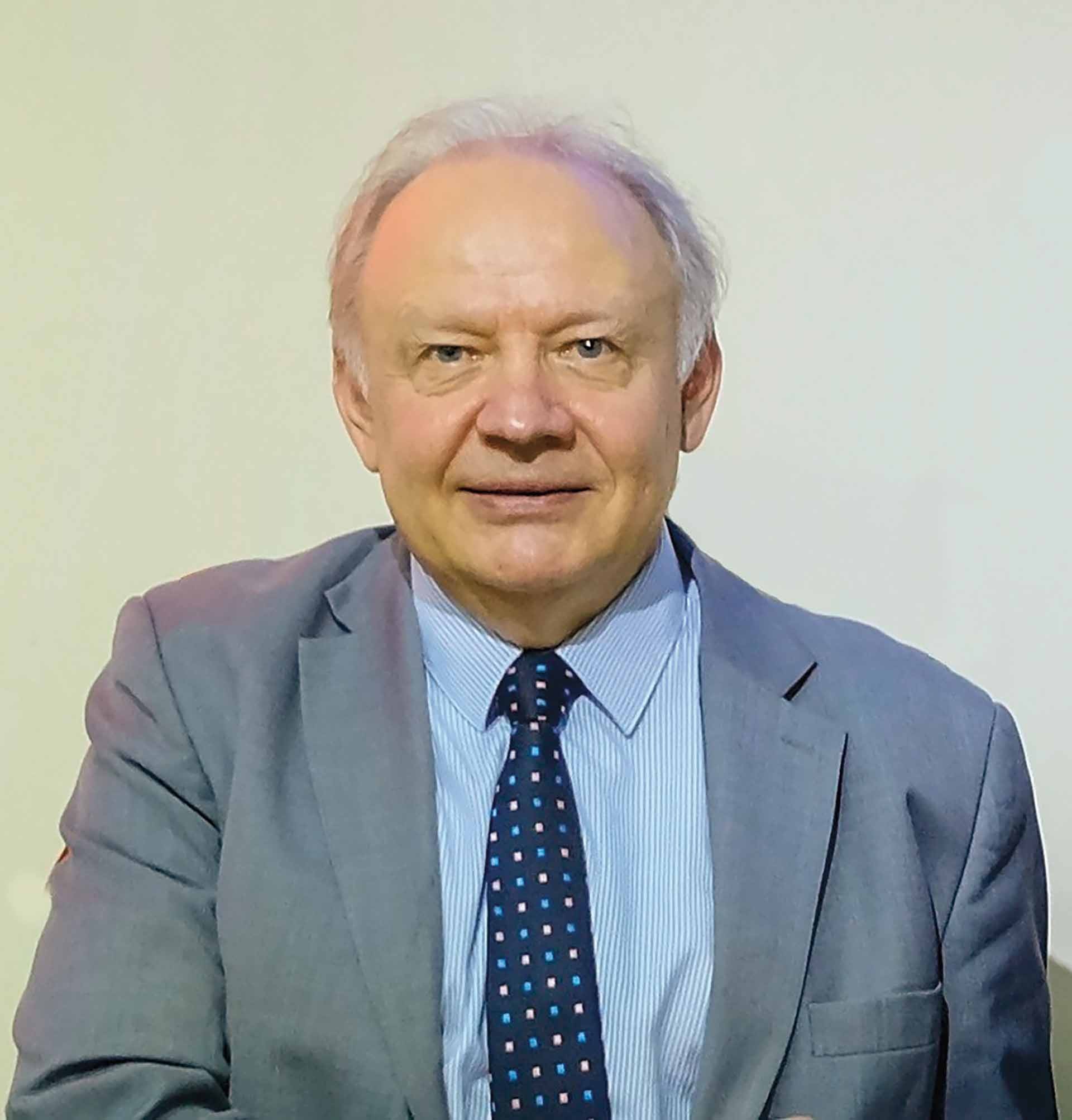 Đại sứ Na Uy tại ASEAN Kjell Tormod Pettersen. Đại sứ Na Uy tại ASEAN Kjell Tormod Pettersen.