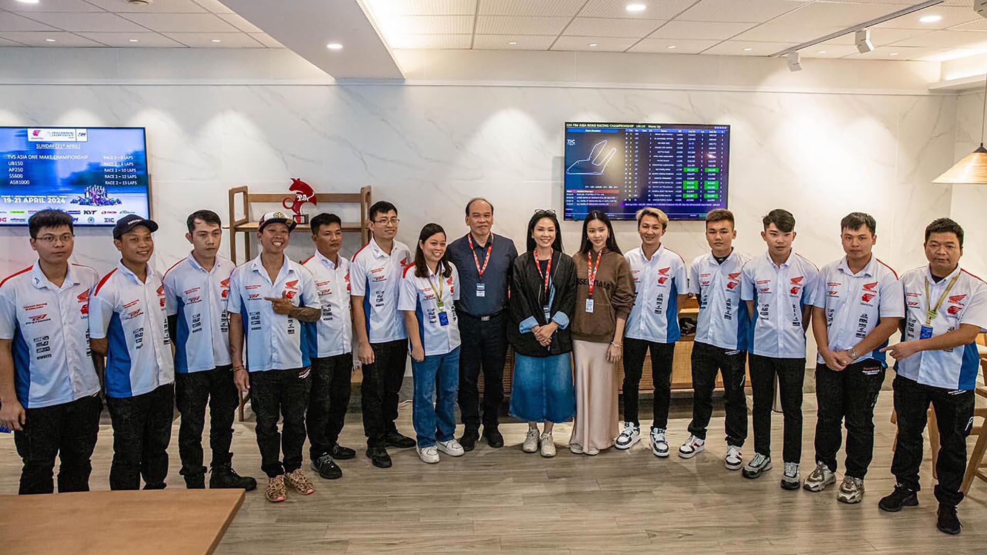 Tay đua Cao Việt Nam về Nhất tại giải vô địch đua moto châu Á tại Châu Hải, Trung Quốc