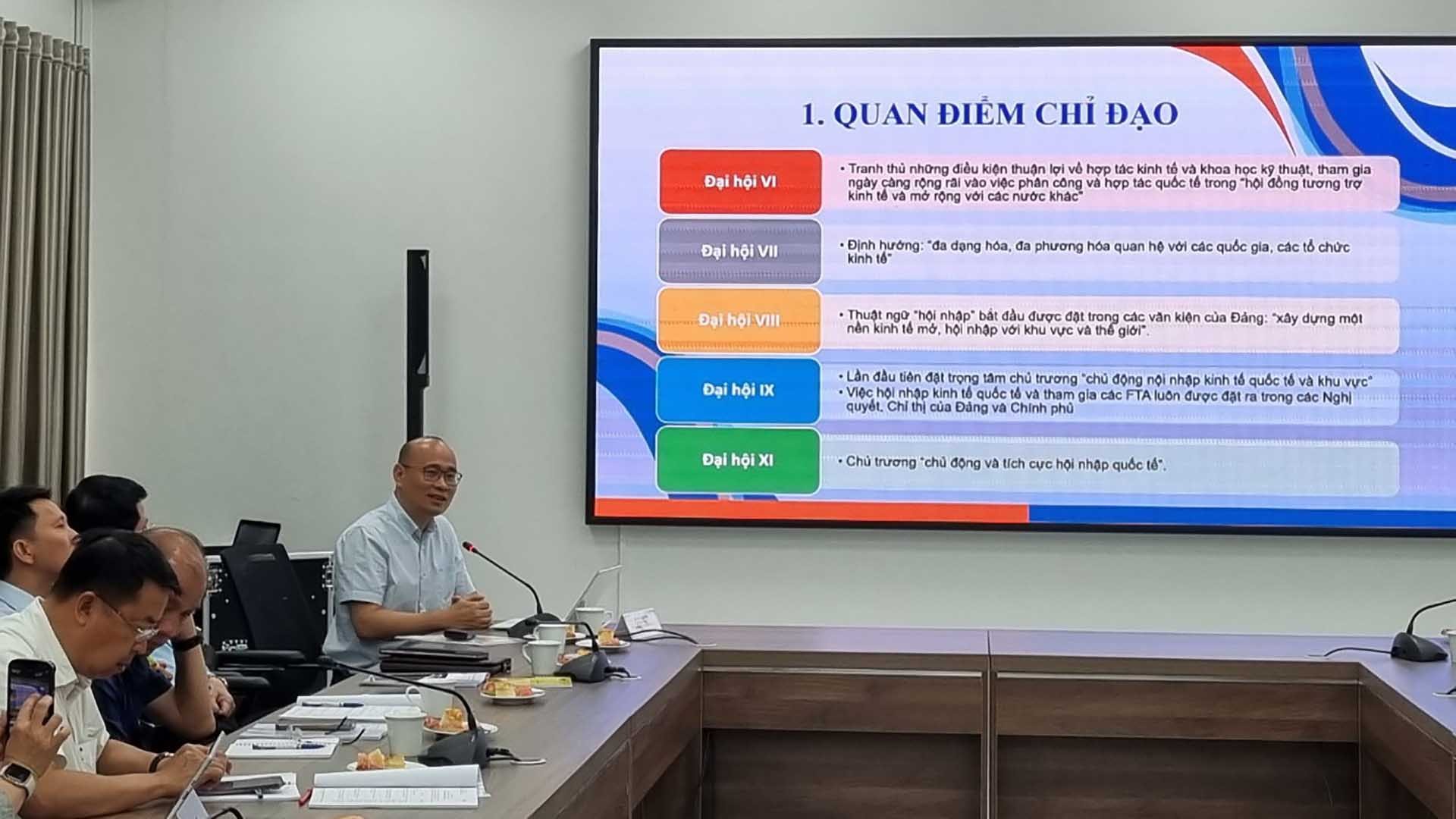 Khai mạc chương trình cập nhật các vấn đề quốc tế, chính sách đối ngoại dành cho tỉnh ủy viên và lãnh đạo cấp sở các tỉnh, thành phố Khai mạc chương trình cập nhật các vấn đề quốc tế, chính sách đối ngoại dành cho tỉnh ủy viên và lãnh đạo cấp sở các tỉnh, thành phố