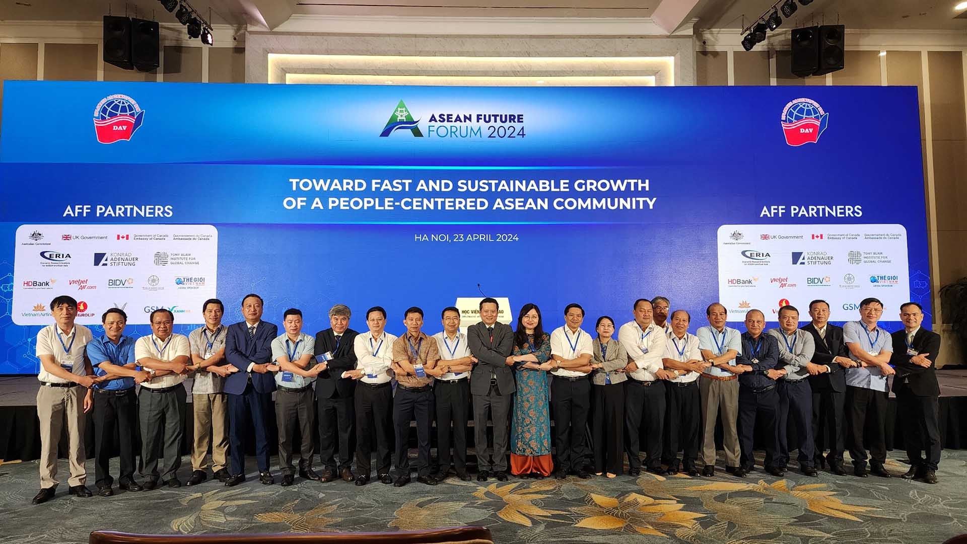 Khai mạc chương trình cập nhật các vấn đề quốc tế, chính sách đối ngoại dành cho tỉnh ủy viên và lãnh đạo cấp sở các tỉnh, thành phố Khai mạc chương trình cập nhật các vấn đề quốc tế, chính sách đối ngoại dành cho tỉnh ủy viên và lãnh đạo cấp sở các tỉnh, thành phố