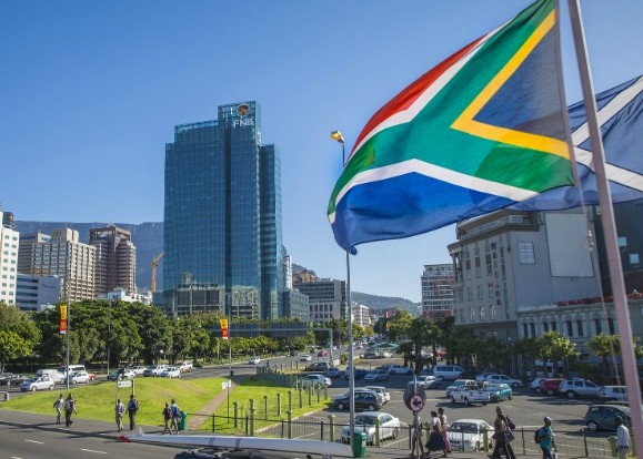 Điểm tin thế giới sáng 24/4: Quân tăng viện NATO ở biên giới Nga, Anh nâng chi tiêu quốc phòng, Tổng thống Thổ Nhĩ Kỳ thăm Iraq