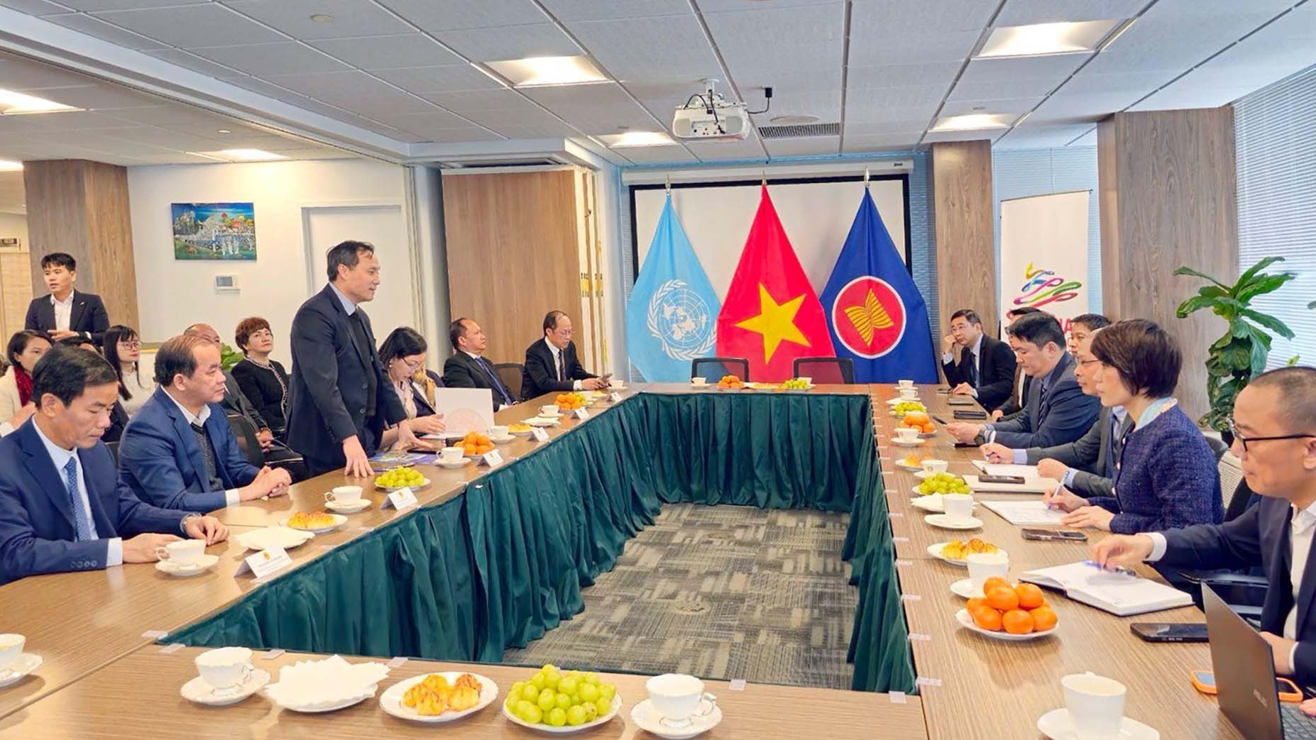 thuc day hon nua giao thuong va thu hut dau tu giua cac dia phuong cua viet nam va hoa ky