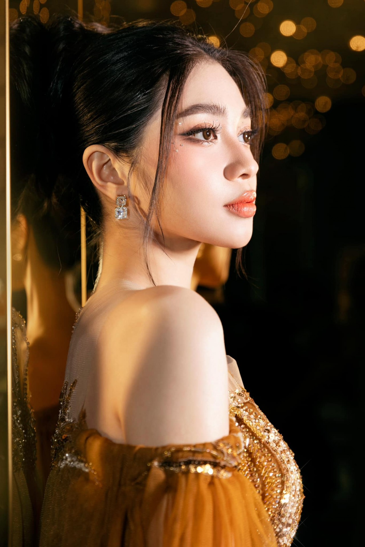 Á hậu Huỳnh Minh Kiên