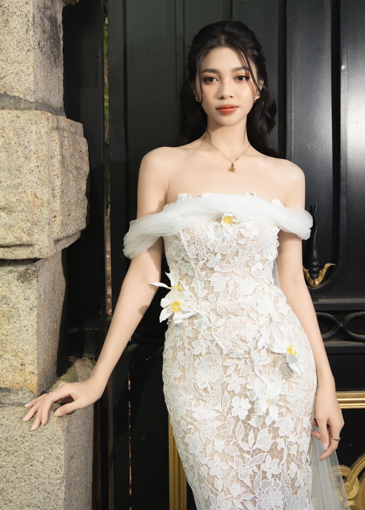 Á hậu Huỳnh Minh Kiên