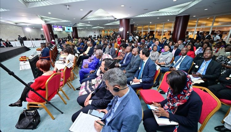 Điểm tin thế giới sáng 25/4: Palestine thực hiện cải cách, Mỹ bảo vệ Đại sứ quán ở Haiti, gánh nặng nợ công châu Phi Điểm tin thế giới sáng 25/4: Palestine thực hiện cải cách, Mỹ bảo vệ Đại sứ quán ở Haiti, gánh nặng nợ công châu Phi