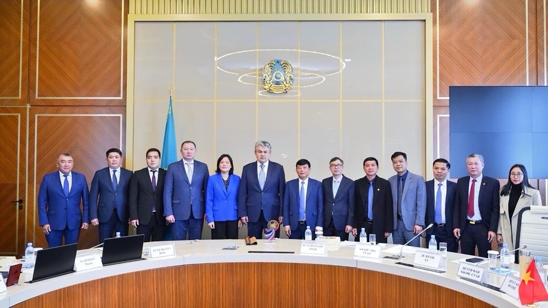 Đoàn đại biểu tỉnh Bắc Ninh thăm làm việc tại Kazakhstan