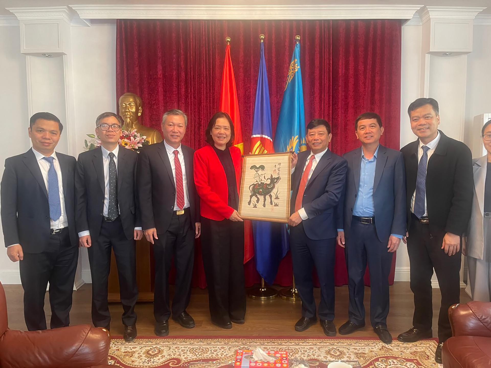 Đoàn đại biểu tỉnh Bắc Ninh thăm làm việc tại Kazakhstan