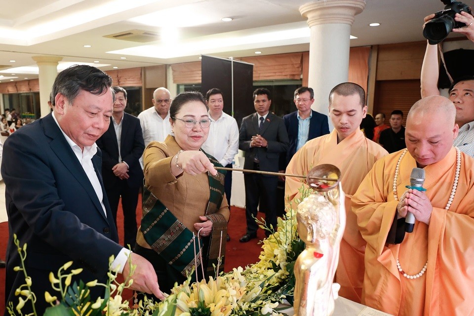 Chúc mừng Tết cổ truyền một số nước châu Á: Ấm tình hữu nghị