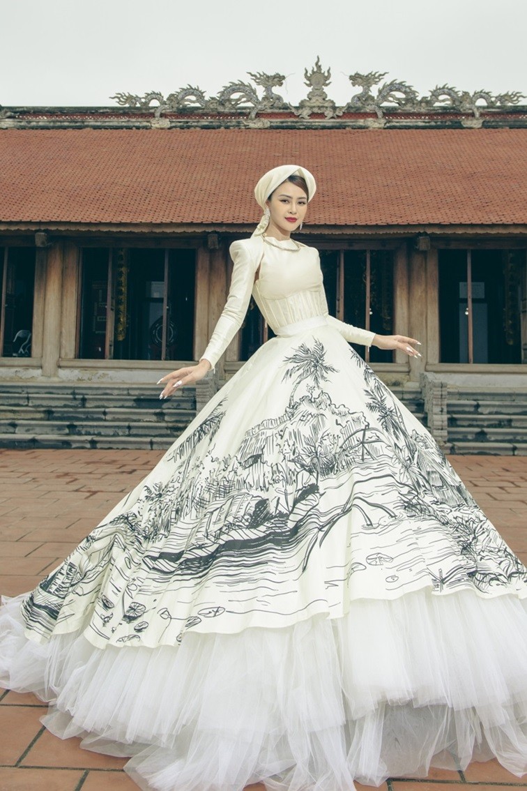 Hoa hậu Lý Kim Thảo