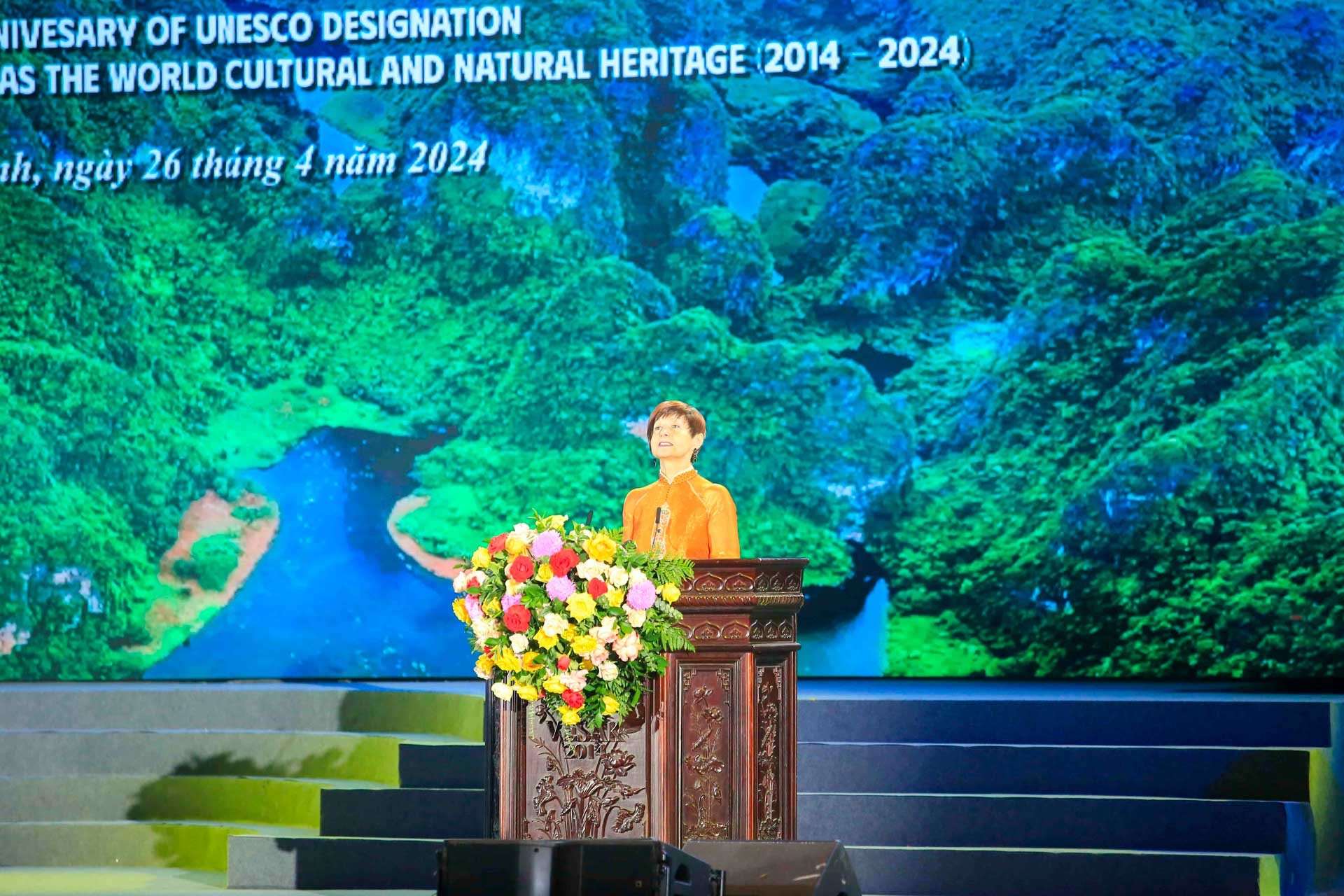 Một ngày hoạt động đầy năng lượng của Chủ tịch Đại hội đồng Unesco tại Ninh Bình