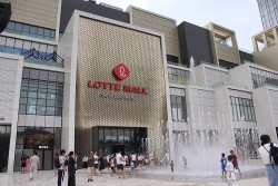 Tận dụng tốt làn sóng Hanllyu, Lotte Mall Tây Hồ Tây chỉ mất 122 ngày để vượt mốc 100 tỷ Won