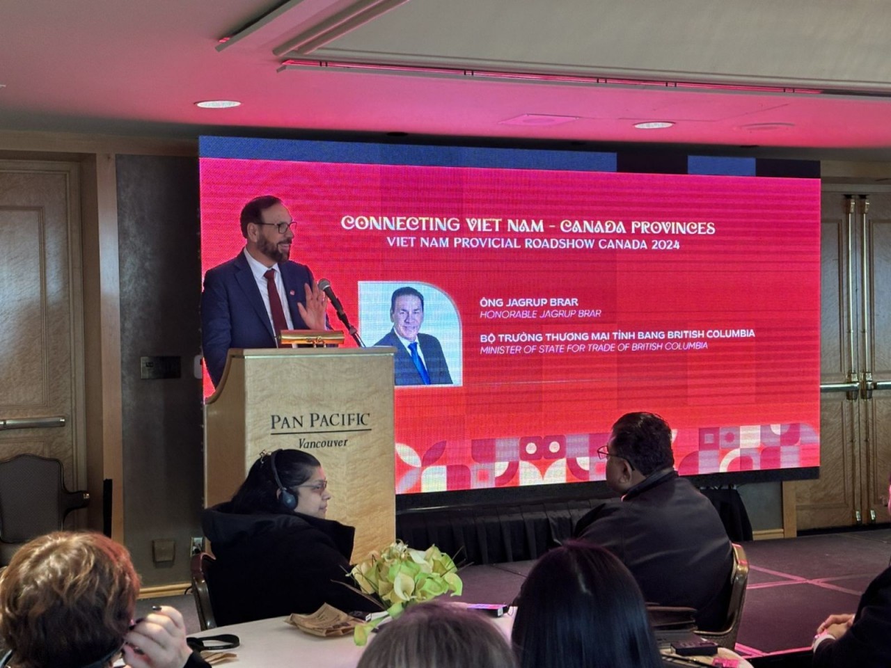 Đẩy mạnh hợp tác về đầu tư và thương mại với địa phương Canada