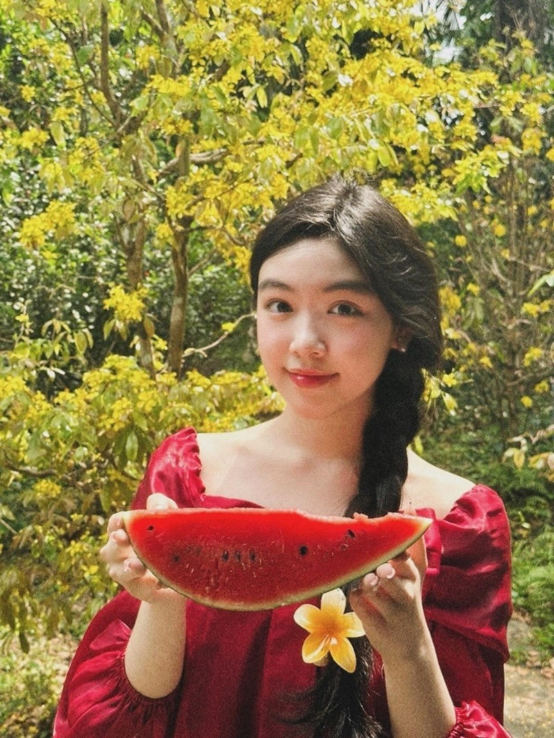 Nhan sắc 'cực phẩm' của Lọ Lem - ái nữ nhà MC Quyền Linh