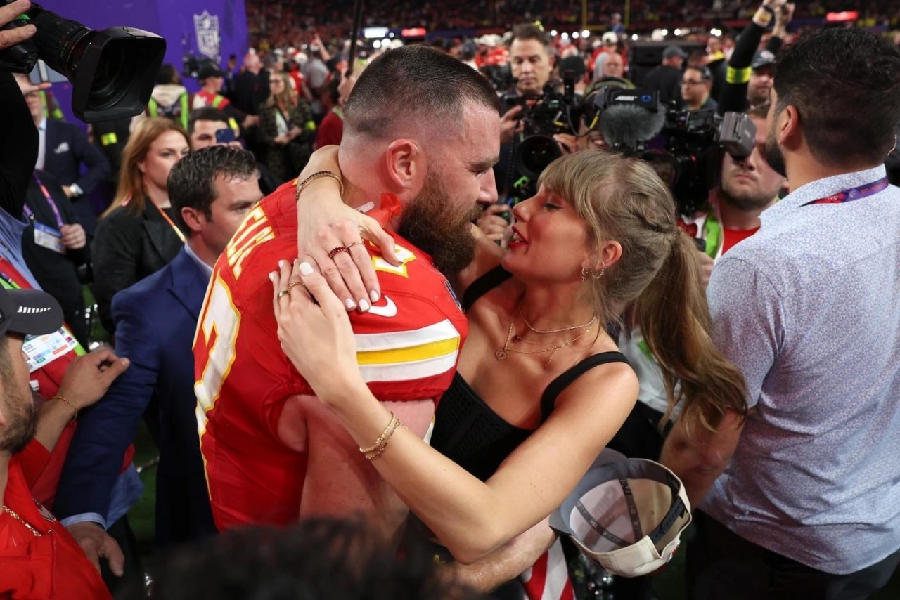 Travis Kelce và Taylor Swift đã hẹn hò từ tháng 9/2023.  (Nguồn: Trang Sáu)