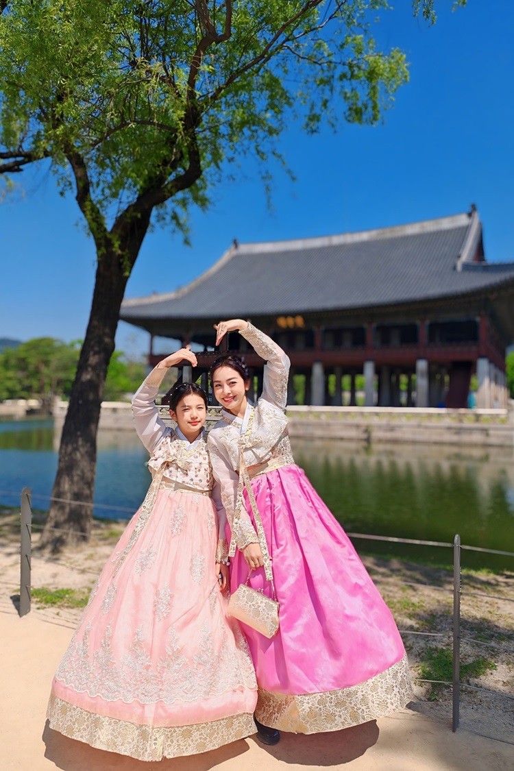 Hoa hậu Jennifer Phạm