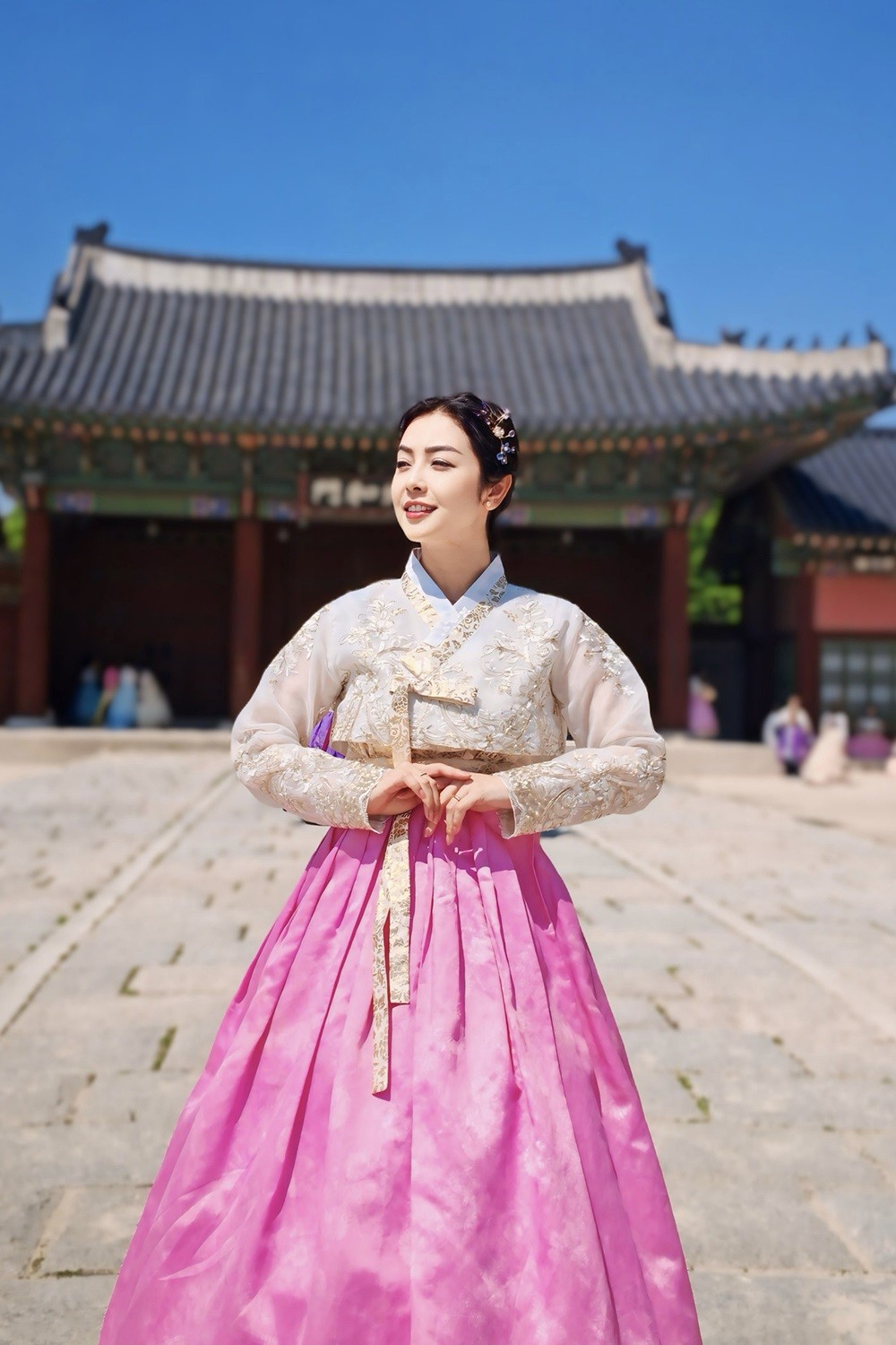 Hoa hậu Jennifer Phạm