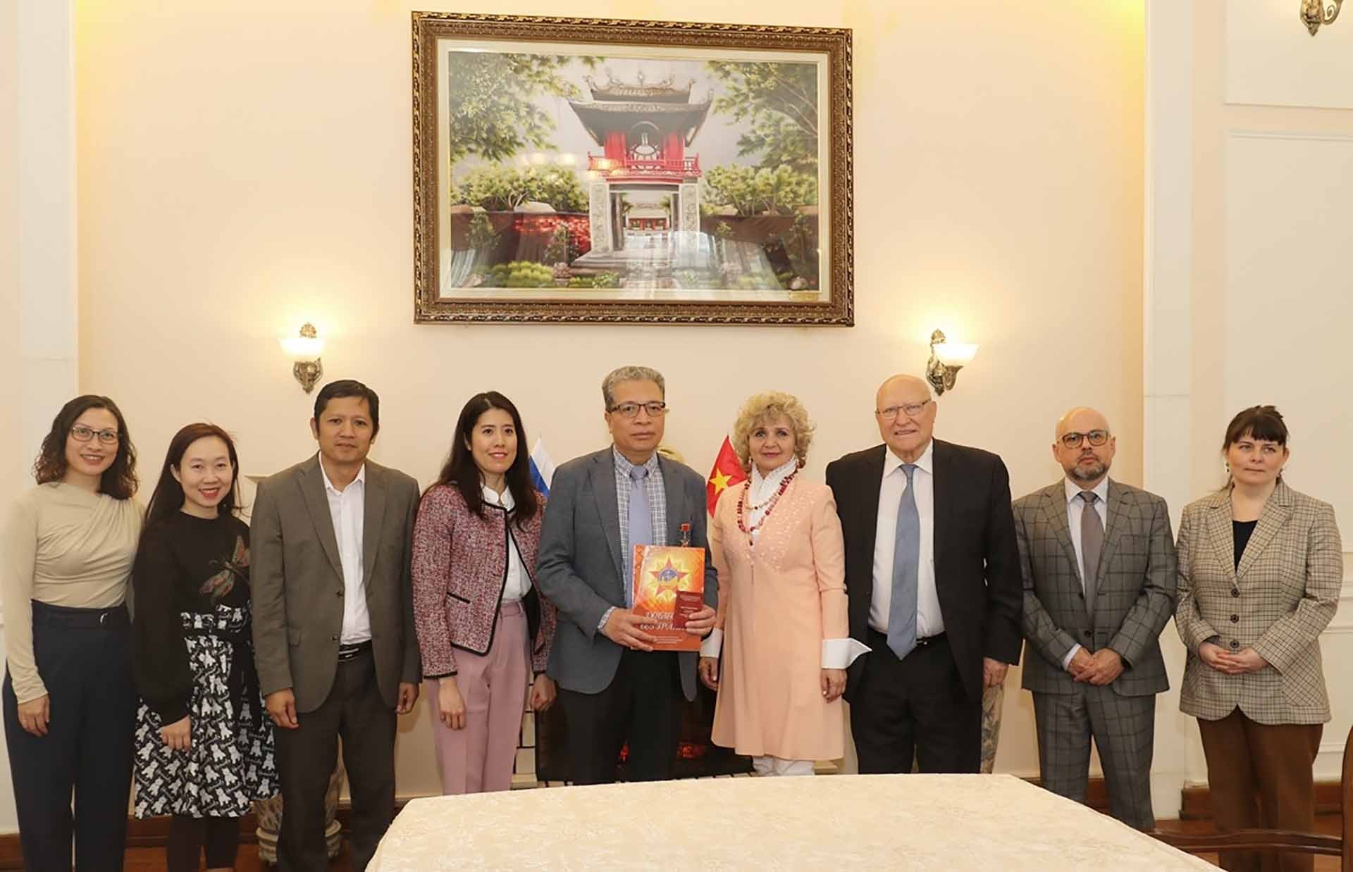 Tổng thống Vladimir Putin thăm Việt Nam: Nâng tầm Đối tác chiến lược toàn diện Việt-Nga trong tình hình mới Tổng thống Vladimir Putin thăm Việt Nam: Nâng tầm Đối tác chiến lược toàn diện Việt-Nga trong tình hình mới