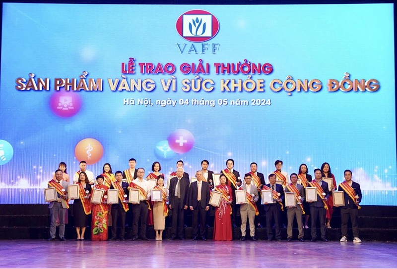 CURE KJM ALOE VIỆT NAM tự hoà nhận giải thưởng 'Sản phẩm vàng vì sức khoẻ cộng đồng' năm 2024 CURE KJM ALOE VIỆT NAM tự hoà nhận giải thưởng 'Sản phẩm vàng vì sức khoẻ cộng đồng' năm 2024