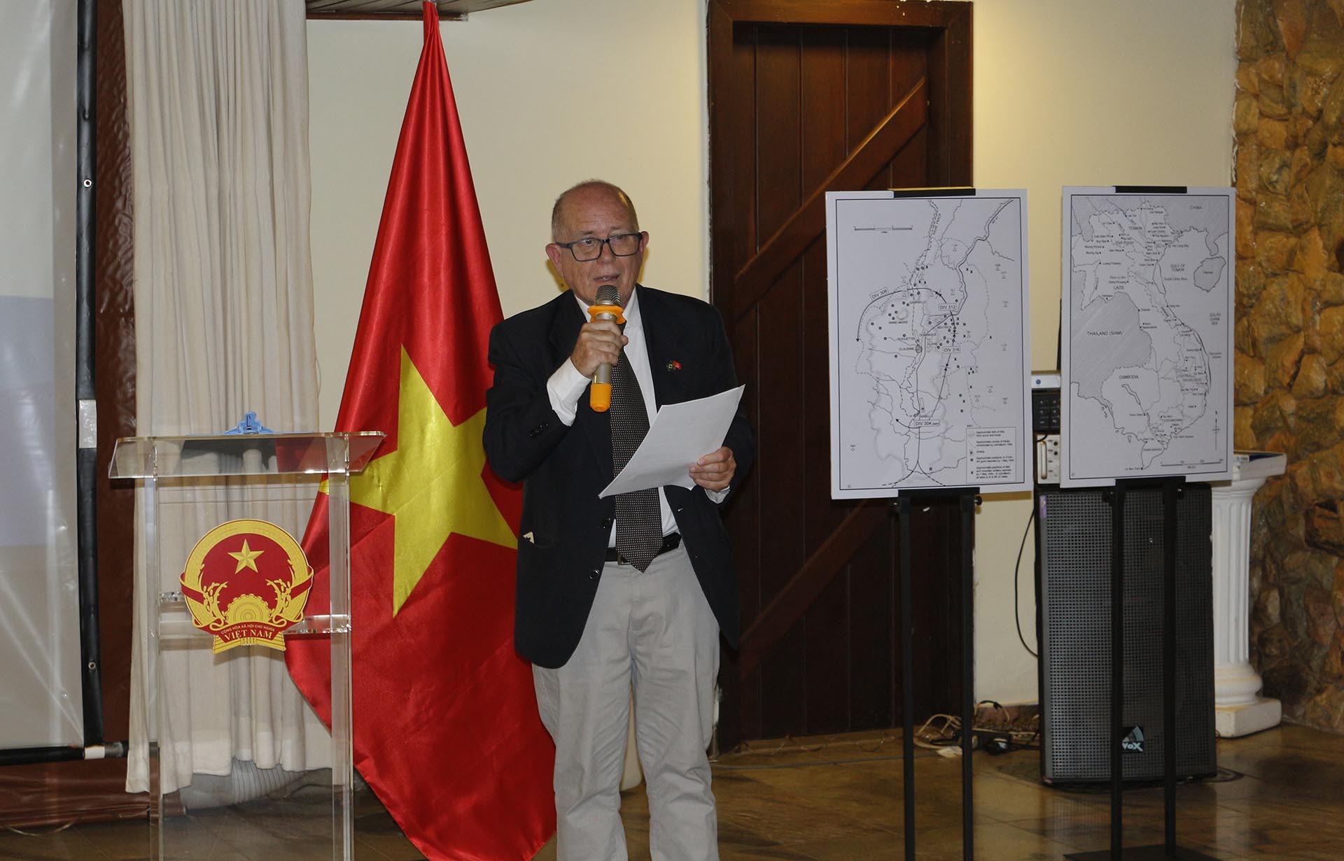 Gặp mặt nhân dịp 35 năm thiết lập quan hệ ngoại giao Việt Nam-Brazil và 70 năm Chiến thắng Điện Biên Phủ Gặp mặt nhân dịp 35 năm thiết lập quan hệ ngoại giao Việt Nam-Brazil và 70 năm Chiến thắng Điện Biên Phủ