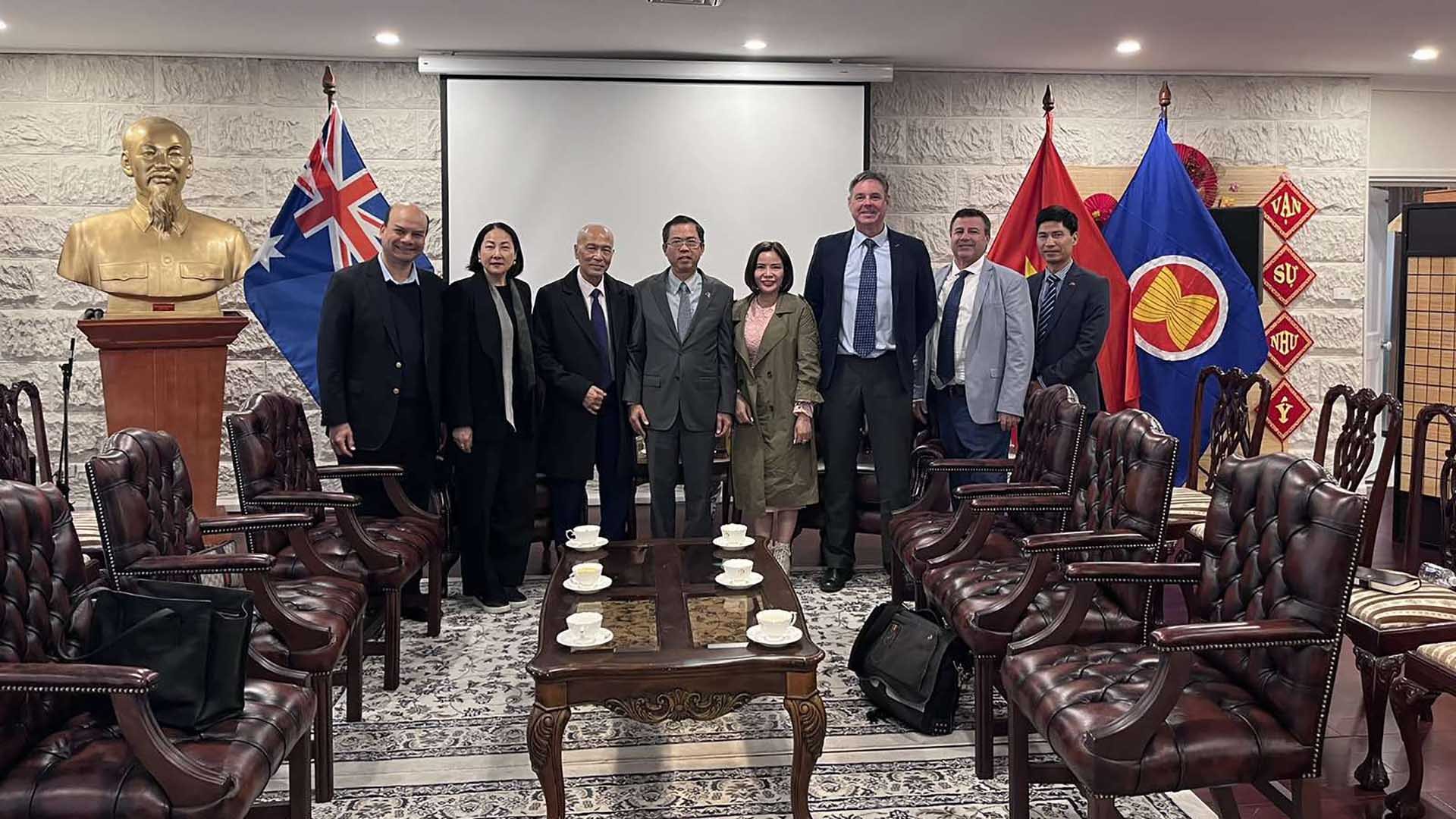 Đại sứ Phạm Hùng Tâm tiếp đoàn đại biểu Hội đồng kinh doanh Australia-Việt Nam